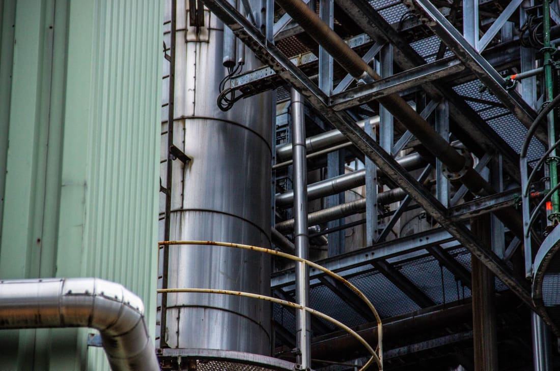 Process columns and pipework at a refinery